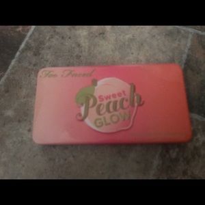 Too Faced sweet peach glow palette
